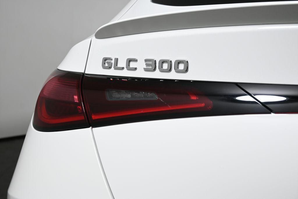 new 2025 Mercedes-Benz GLC 300 car, priced at $61,820