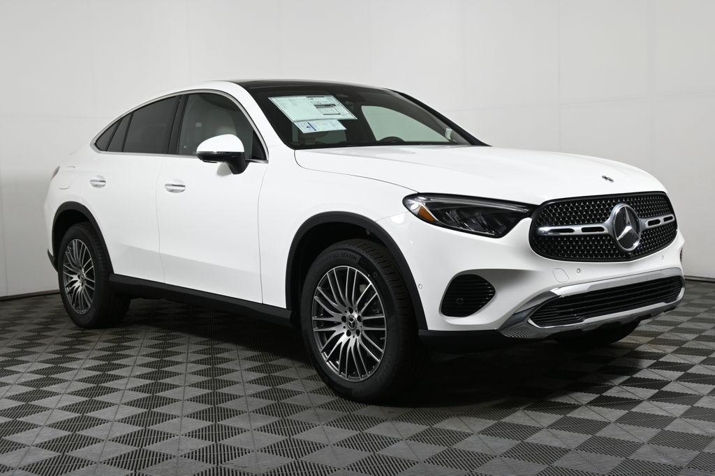 new 2025 Mercedes-Benz GLC 300 car, priced at $61,820