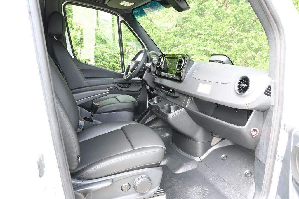 new 2025 Mercedes-Benz Sprinter 2500 car, priced at $66,113
