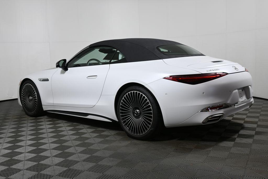 new 2026 Mercedes-Benz Maybach SL 680 Monogram Series car, priced at $232,450