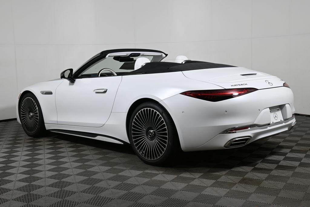 new 2026 Mercedes-Benz Maybach SL 680 Monogram Series car, priced at $232,450