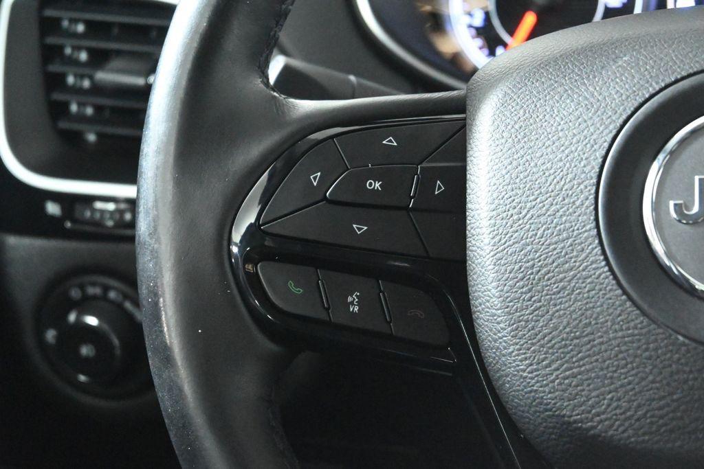 used 2019 Jeep Cherokee car, priced at $15,995
