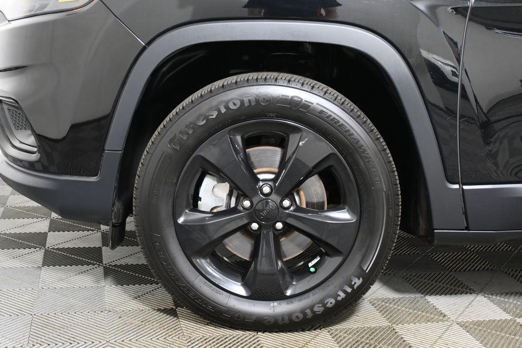 used 2019 Jeep Cherokee car, priced at $15,995