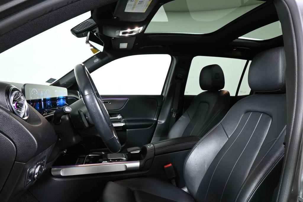 used 2022 Mercedes-Benz GLB 250 car, priced at $27,495