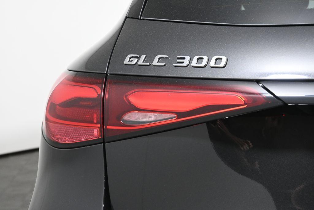 new 2025 Mercedes-Benz GLC 300 car, priced at $61,815