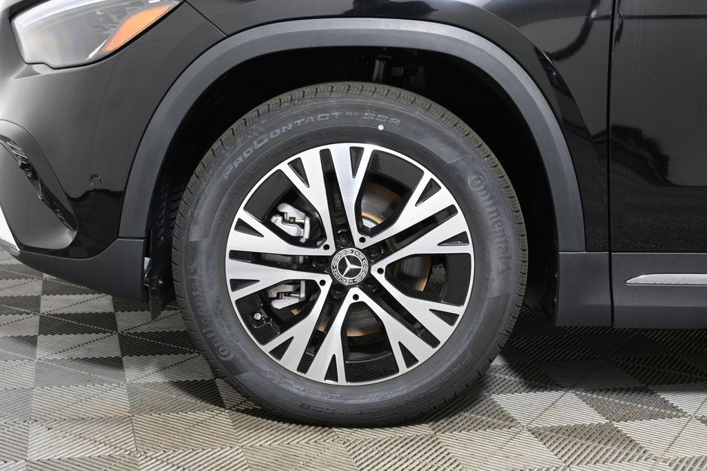 new 2025 Mercedes-Benz GLA 250 car, priced at $47,295
