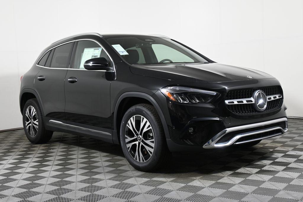 new 2025 Mercedes-Benz GLA 250 car, priced at $47,295