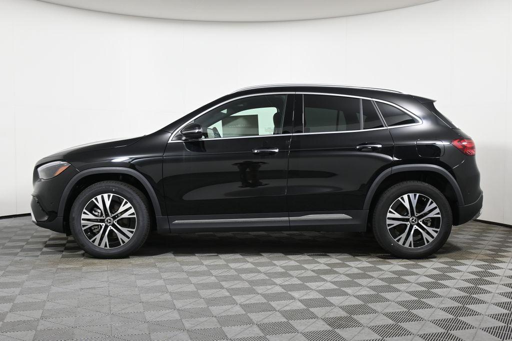 new 2025 Mercedes-Benz GLA 250 car, priced at $47,295