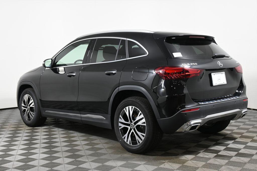 new 2025 Mercedes-Benz GLA 250 car, priced at $47,295