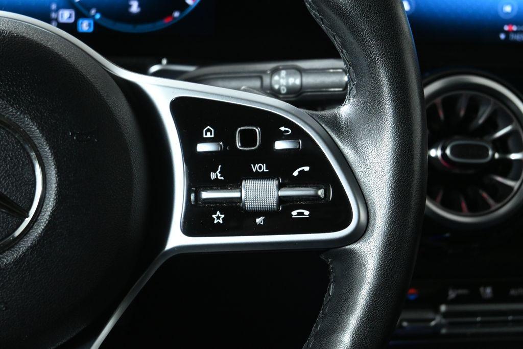 used 2022 Mercedes-Benz GLB 250 car, priced at $27,895