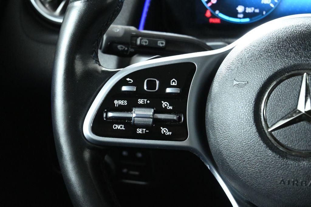 used 2022 Mercedes-Benz GLB 250 car, priced at $27,895