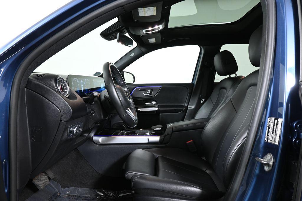 used 2022 Mercedes-Benz GLB 250 car, priced at $27,895