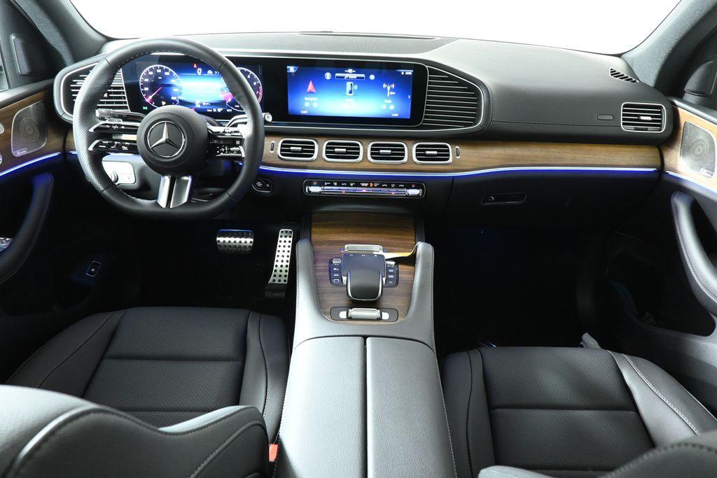 new 2025 Mercedes-Benz GLS 450 car, priced at $95,525
