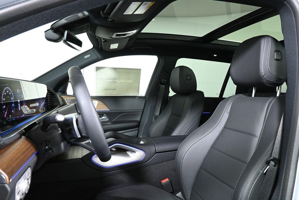 new 2025 Mercedes-Benz GLS 450 car, priced at $95,525