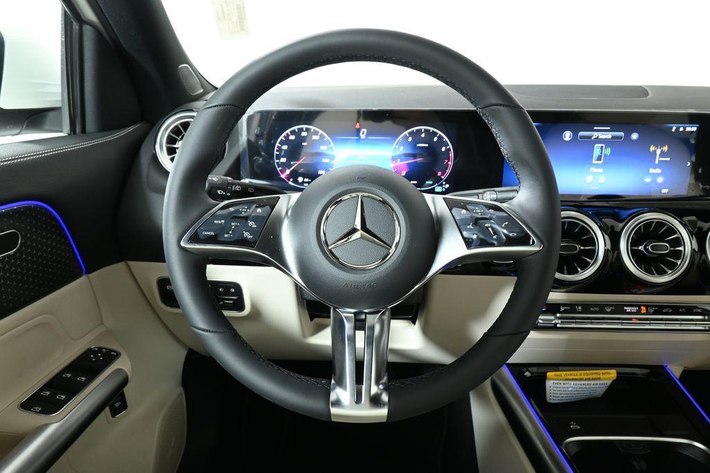 new 2025 Mercedes-Benz GLA 250 car, priced at $48,495