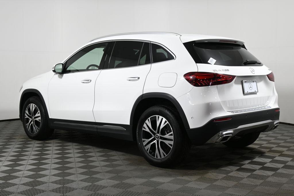 new 2025 Mercedes-Benz GLA 250 car, priced at $48,495