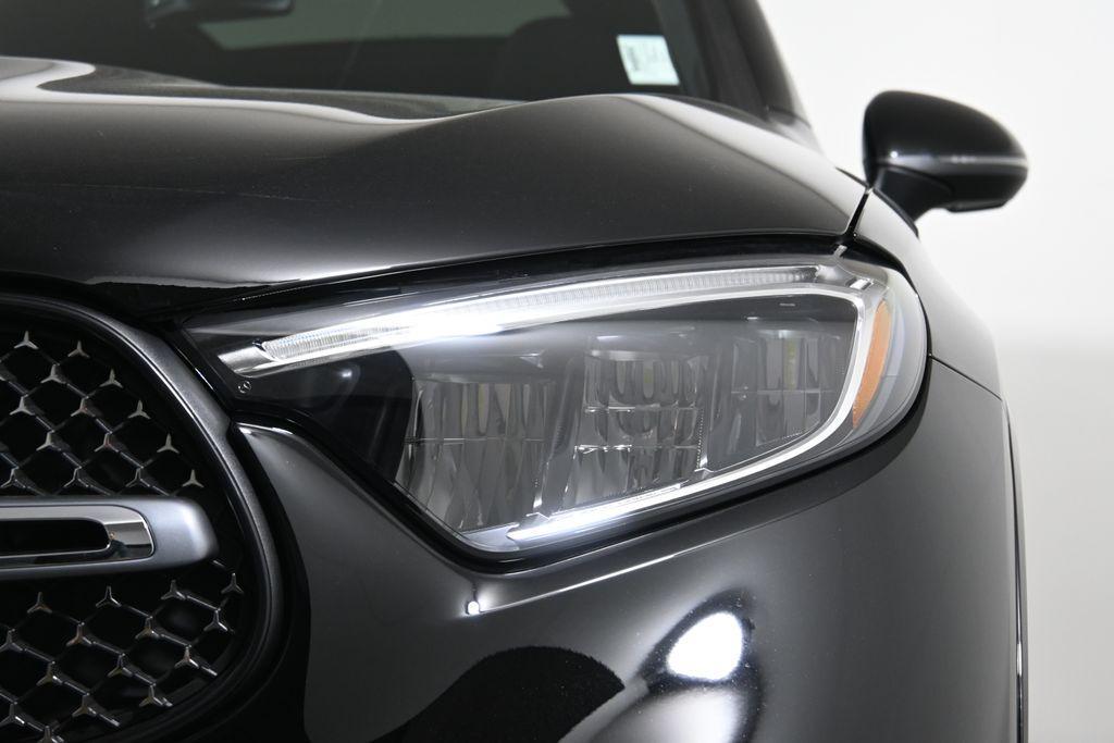 new 2026 Mercedes-Benz GLC 300 car, priced at $58,035
