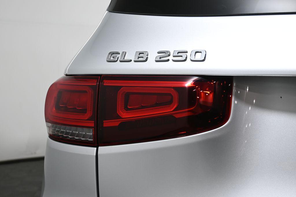 used 2021 Mercedes-Benz GLB 250 car, priced at $25,495