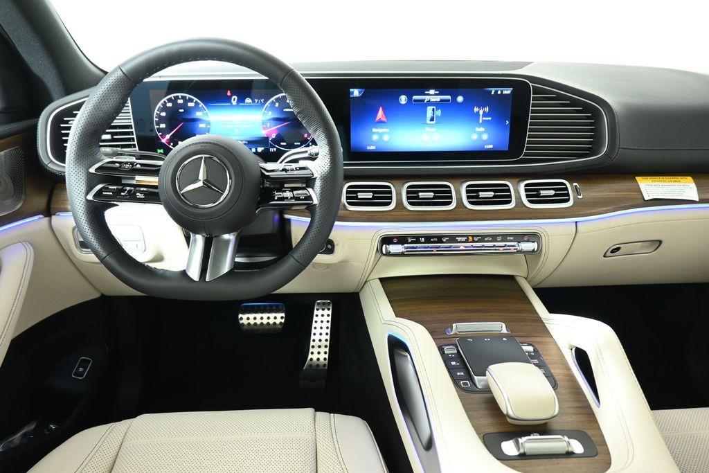 new 2025 Mercedes-Benz GLS 580 car, priced at $117,425