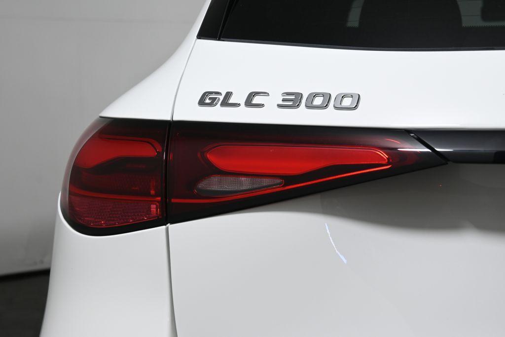 new 2025 Mercedes-Benz GLC 300 car, priced at $56,350