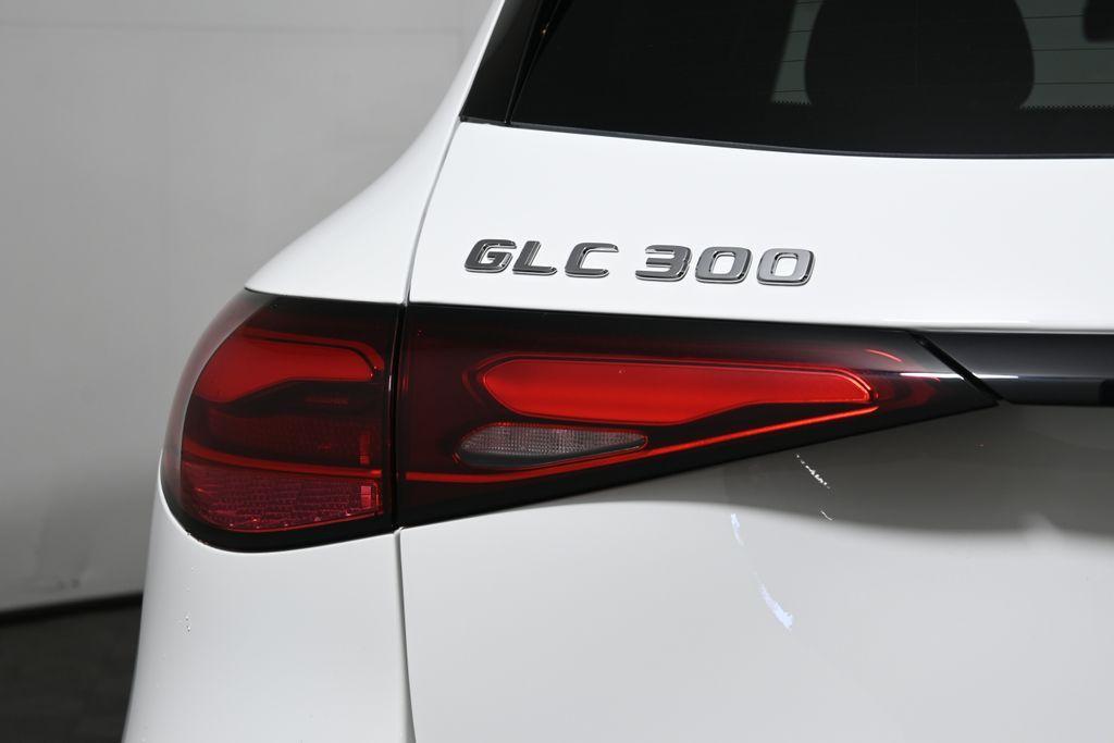 new 2025 Mercedes-Benz GLC 300 car, priced at $58,035