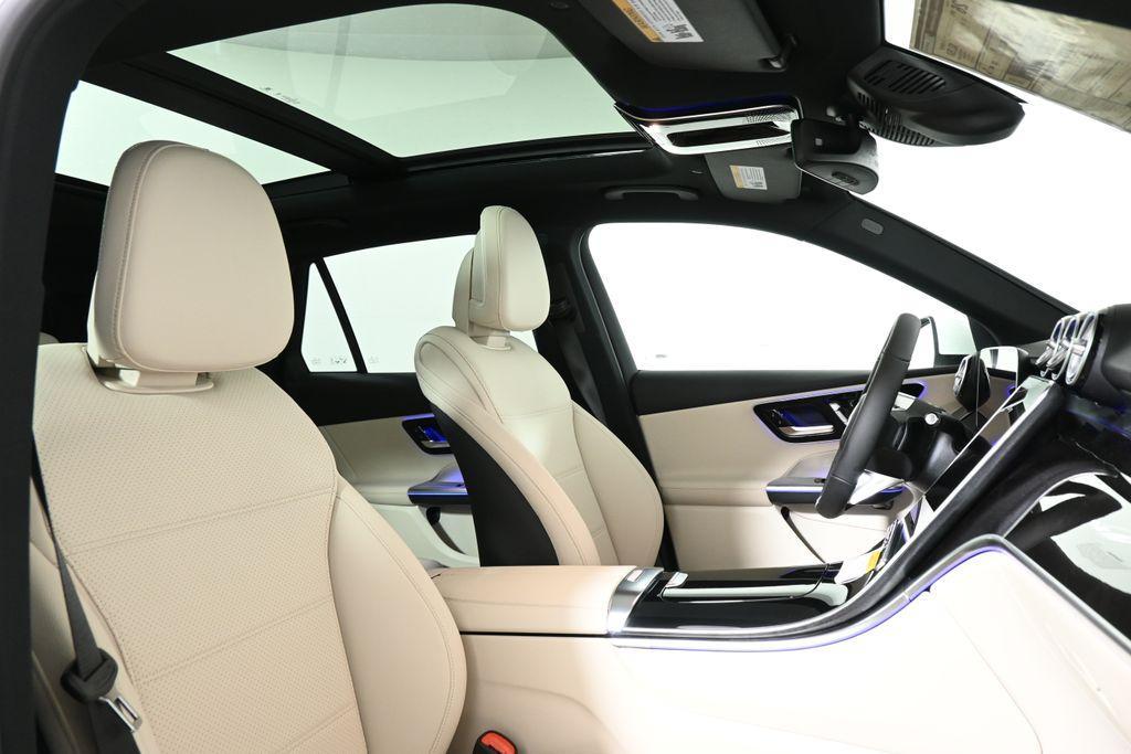 new 2025 Mercedes-Benz GLC 300 car, priced at $58,035