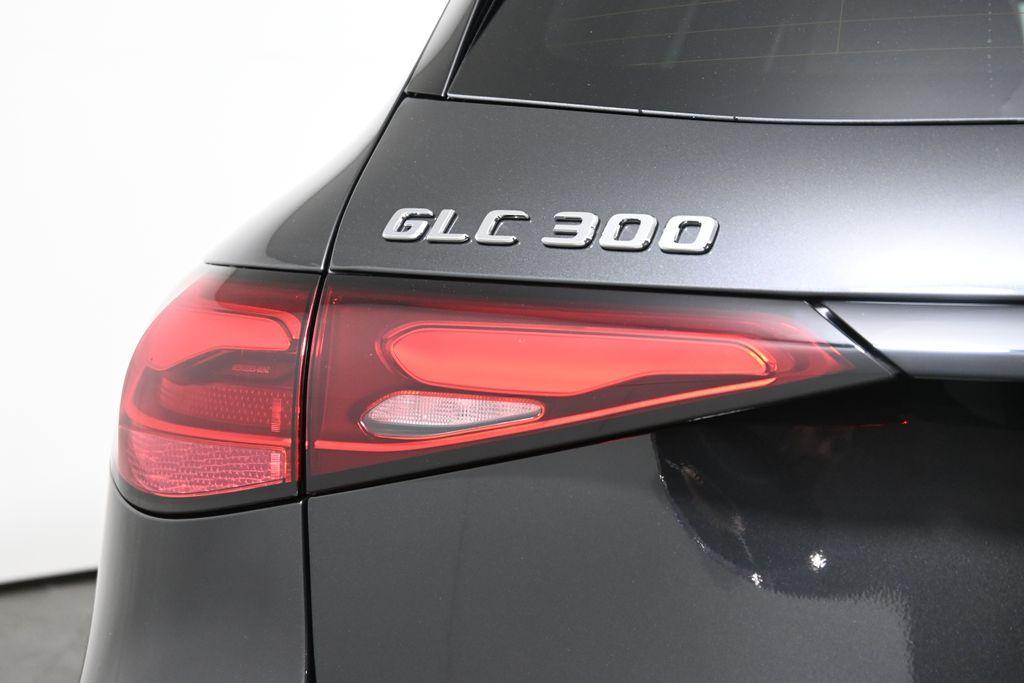 new 2025 Mercedes-Benz GLC 300 car, priced at $58,655