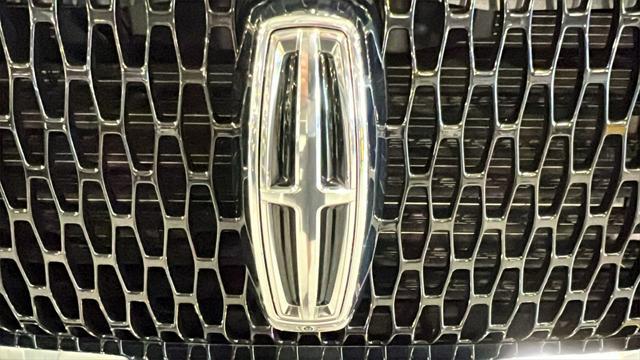 used 2021 Lincoln Navigator car, priced at $50,000
