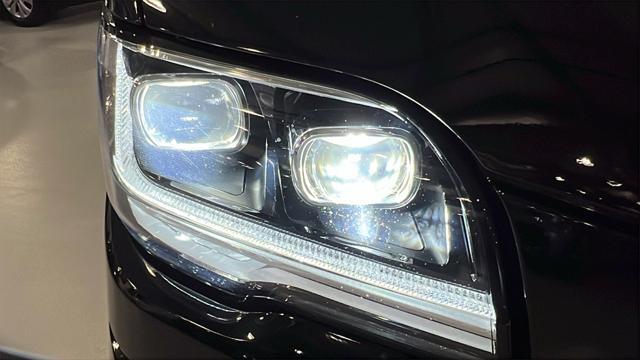 used 2022 Lincoln Navigator car, priced at $59,668