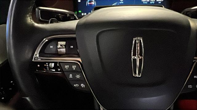 used 2022 Lincoln Navigator car, priced at $59,668