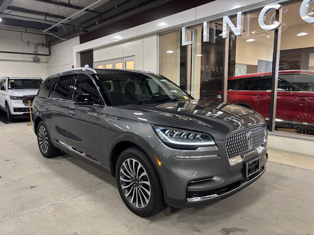 used 2023 Lincoln Aviator car, priced at $45,514