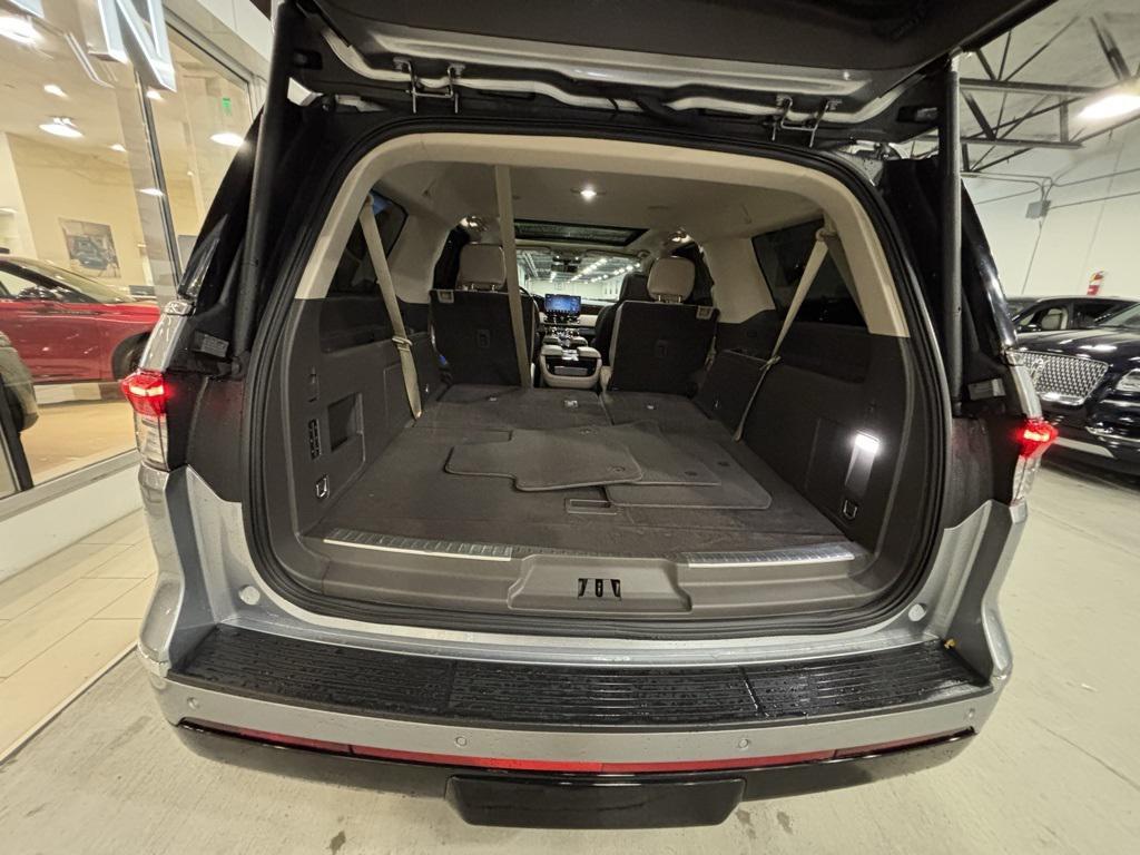 used 2022 Lincoln Navigator car, priced at $47,656