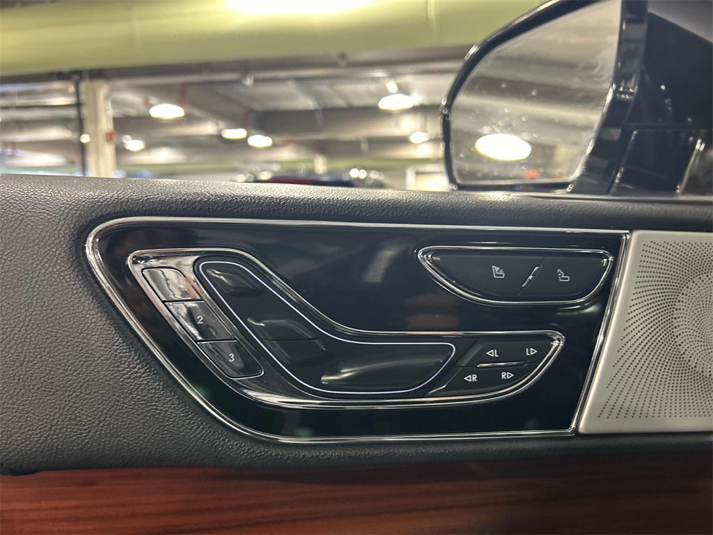 used 2022 Lincoln Navigator car, priced at $46,994