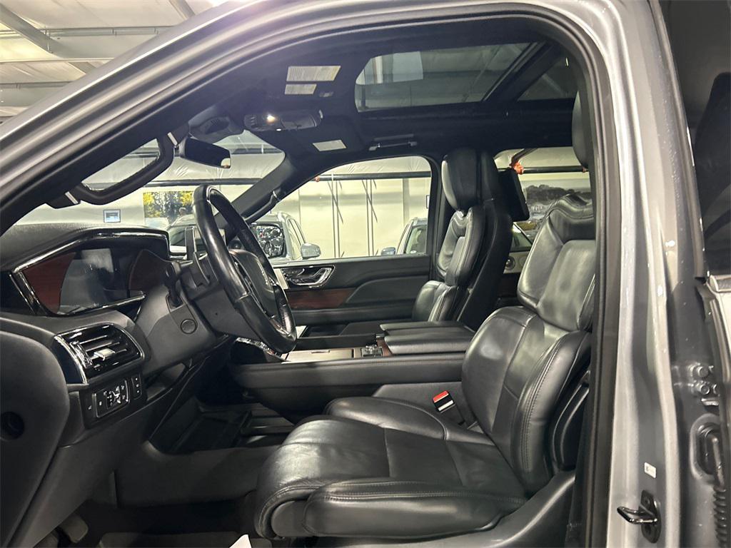 used 2022 Lincoln Navigator car, priced at $46,994