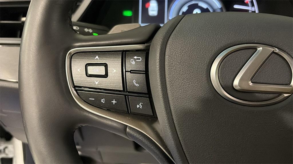 used 2023 Lexus ES 300h car, priced at $37,990