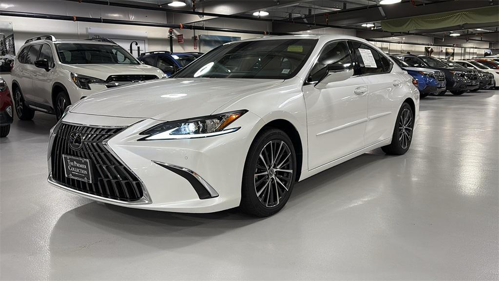 used 2023 Lexus ES 300h car, priced at $37,990