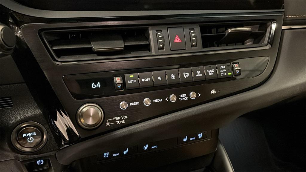 used 2023 Lexus ES 300h car, priced at $37,990