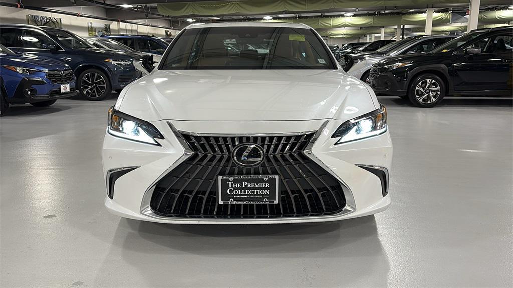 used 2023 Lexus ES 300h car, priced at $37,990