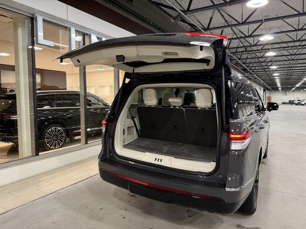 used 2022 Lincoln Navigator car, priced at $58,763
