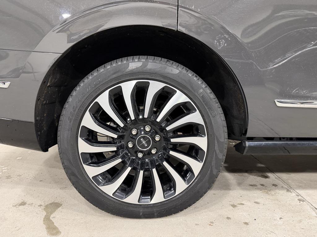 used 2022 Lincoln Navigator car, priced at $58,763