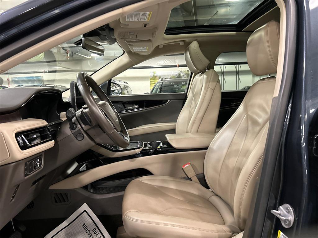 used 2022 Lincoln Nautilus car, priced at $35,000