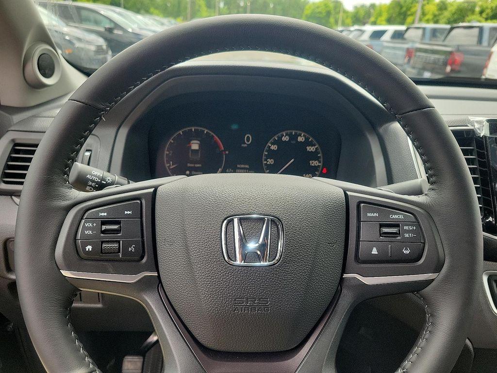 new 2025 Honda Ridgeline car, priced at $39,732