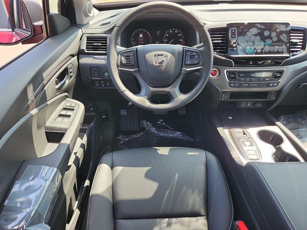 new 2025 Honda Ridgeline car, priced at $45,185