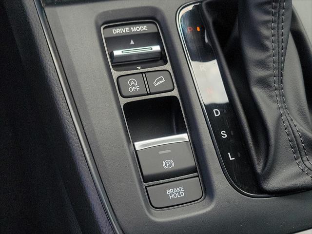 new 2025 Honda CR-V car, priced at $32,205