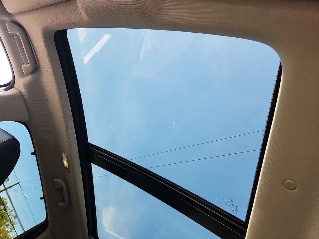 used 2023 Acura MDX car, priced at $43,484