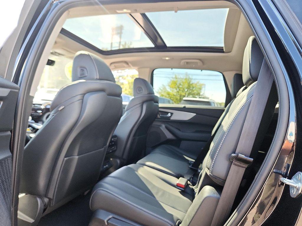 used 2023 Acura MDX car, priced at $43,484