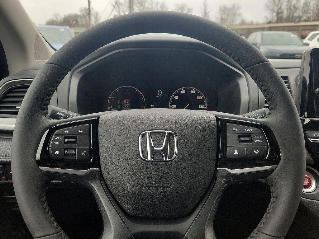 new 2026 Honda Odyssey car, priced at $41,890