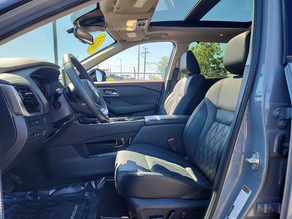 used 2023 Nissan Rogue car, priced at $29,997