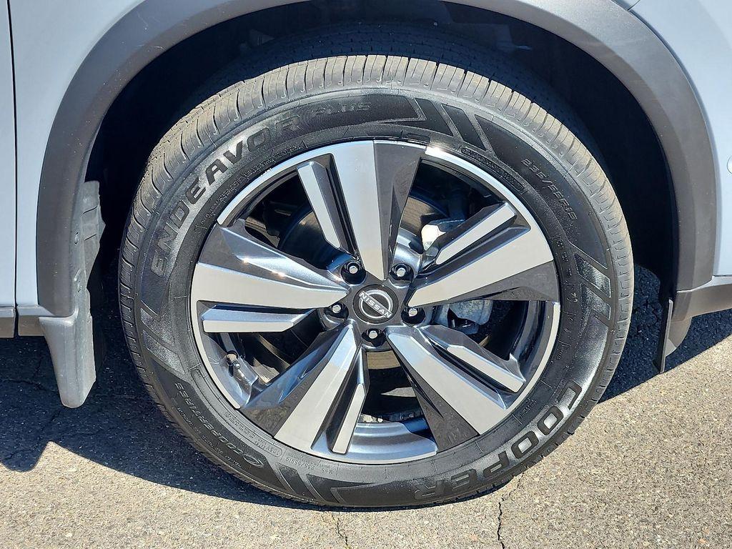 used 2023 Nissan Rogue car, priced at $29,997