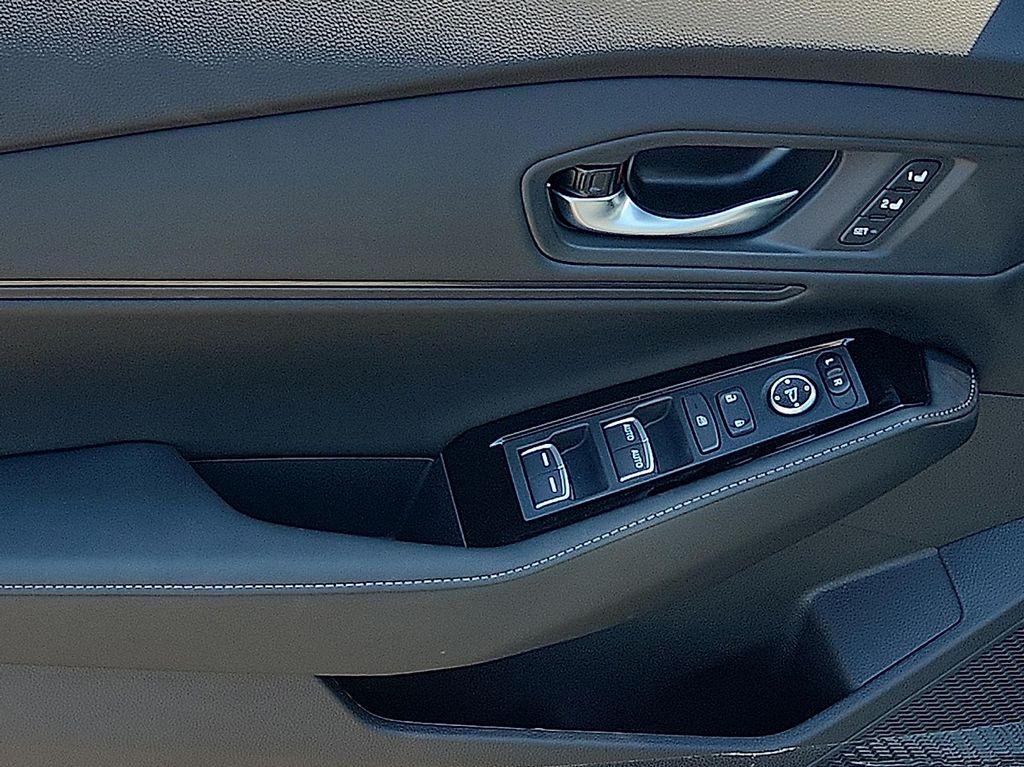 new 2025 Honda Accord Hybrid car, priced at $38,729